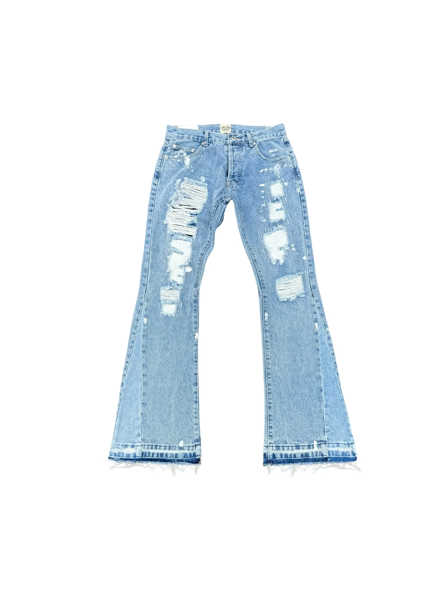 P250💰G70 GALLERY DEPT. Denim bell-bottoms with holes and random threads connected to washed and distressed spliced ​​jeans. GALLERY is attracted by these bell-bottoms. Whether it is a reset of Carhartt or Levis, it has created a strong brand style. Since these pants are modified from rare vintage, the production capacity is limited. Therefore, after many icons wore them, these pants were once hard to find. Later, perhaps due to the improvement of GD's business in the past two years and the expansion of production lines, the brand itself lowered the price, so I can't wait any longer for these pants this year and will definitely buy them. During the process of the denim washing plant, the owner of the washing plant helped introduce a boss who had worked for Levi's foundry and started his own business. This also paved the way for the following styles. Therefore, Levi's remodeled single product for the base plate is really familiar. Whether it is the fabrics supplied or the lathes used in production, there is nothing to choose from. -Color: blue -Size: S-XXL (corresponding to 28-36)